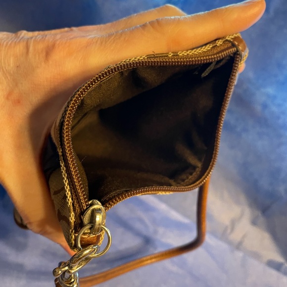 Coach’s Signature C Pattern Jacquard Canvas Wristlet - Picture 9 of 9
